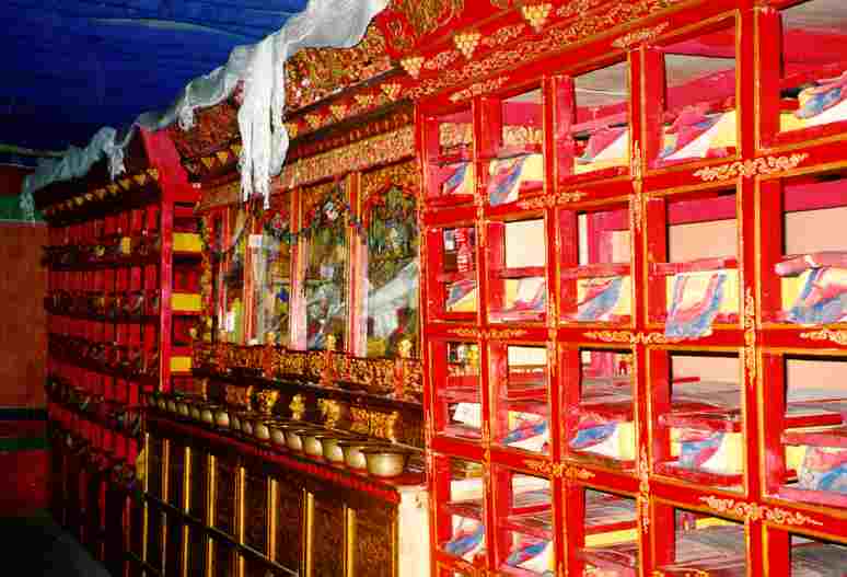 Tibet-NetanDormaLakan-daizokyo.jpg (31097 oCg)